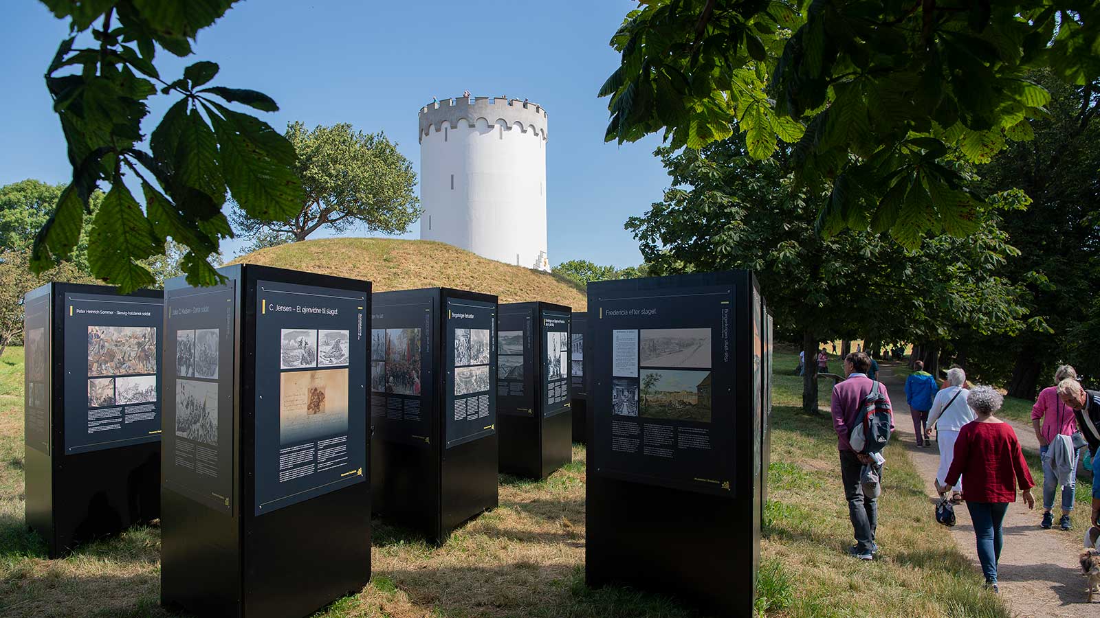Se den historiske udstilling i juli