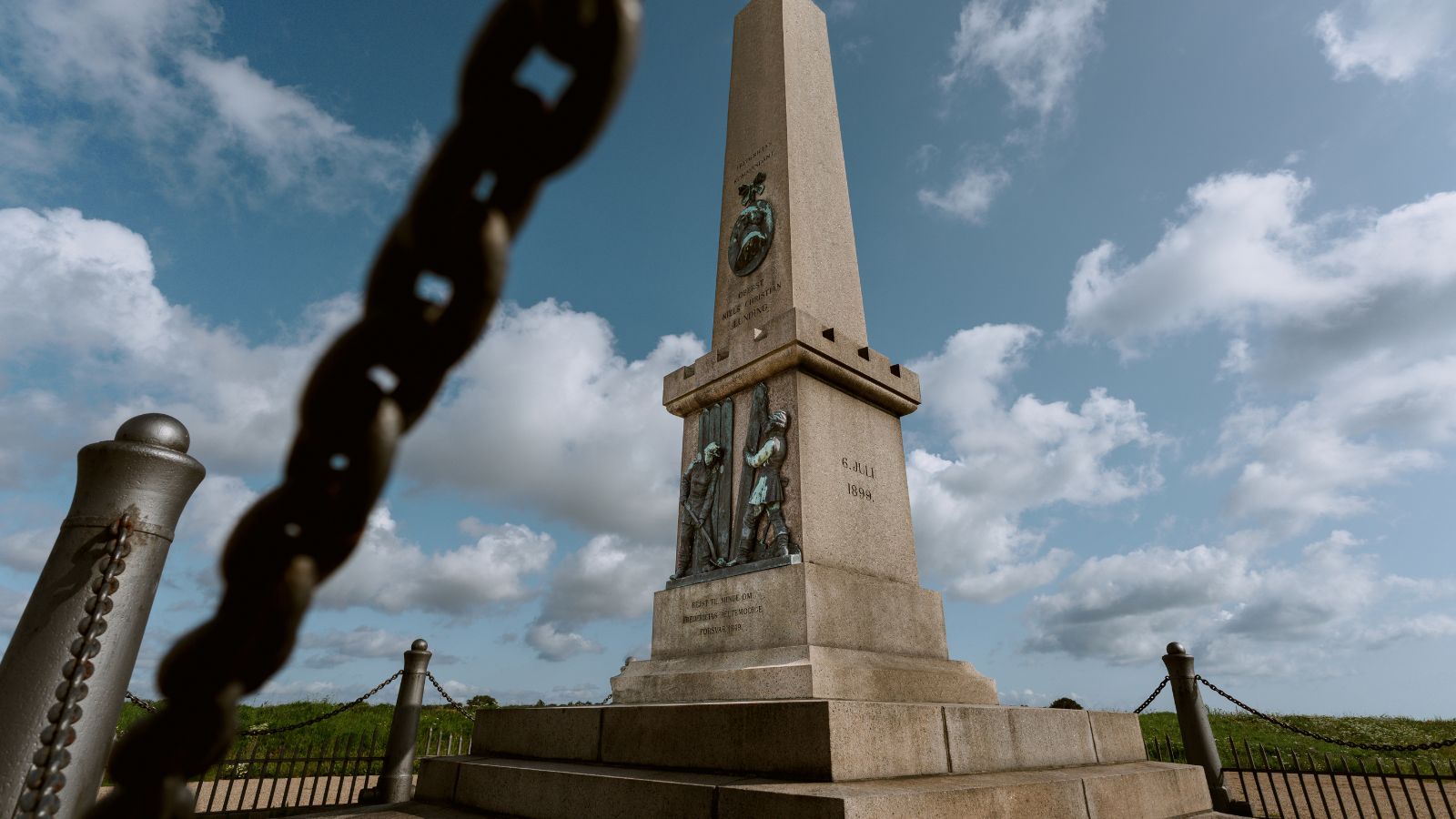 Find Lundings Monument på Fredericia Vold