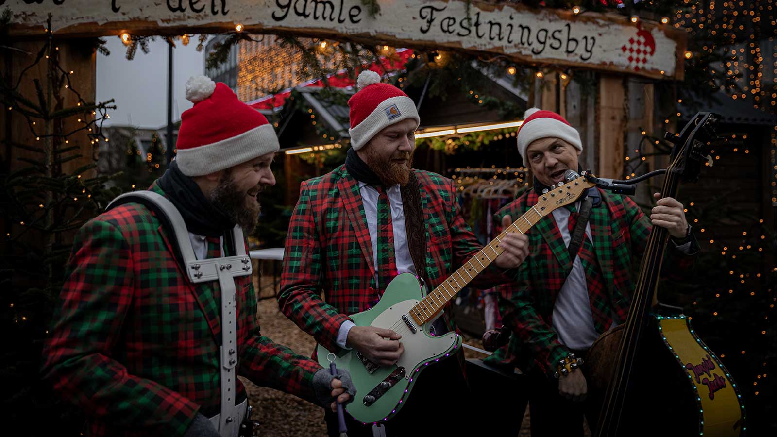 Hør julemusik rundt omkring i gaderne til jul