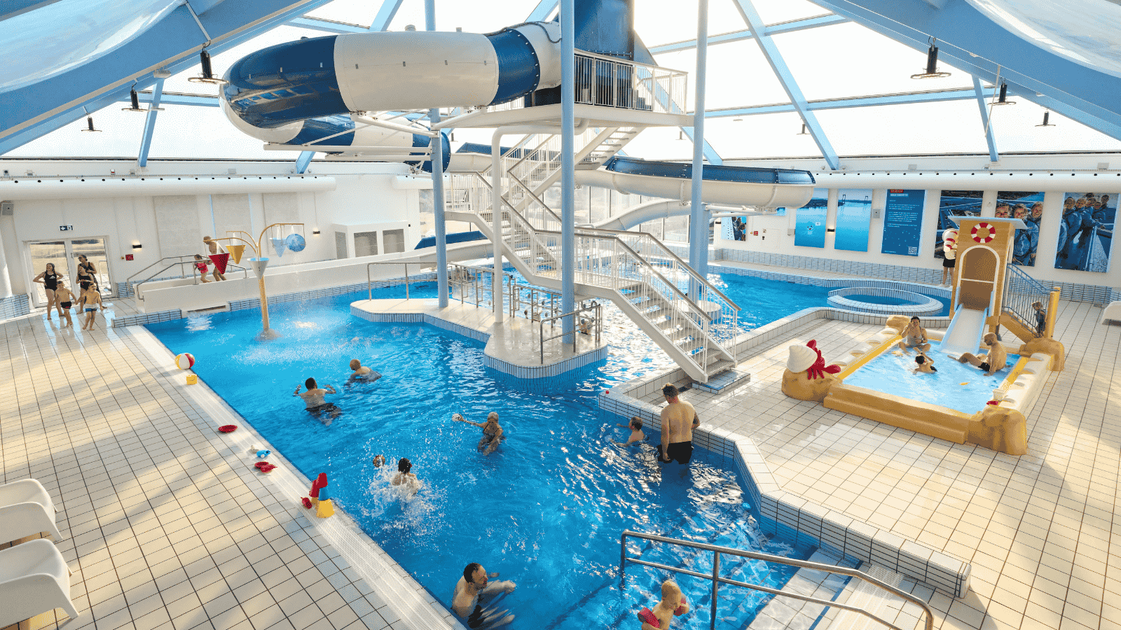 Besøg det tropiske badeland i Fredericia Idrætscenter