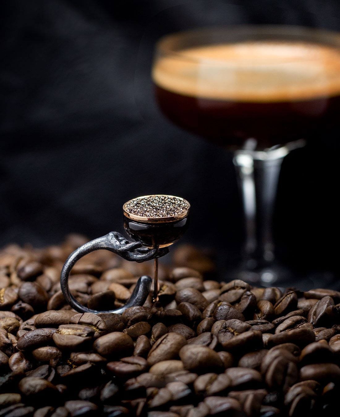 Therese fra Me Mori smykke