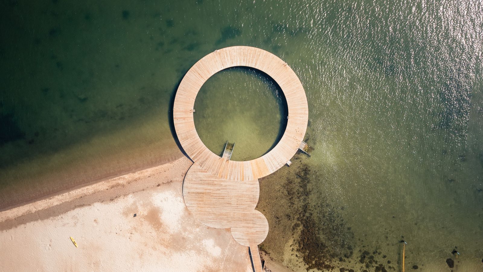 Oplev Cirkelbroen på Østerstrand i Fredericia