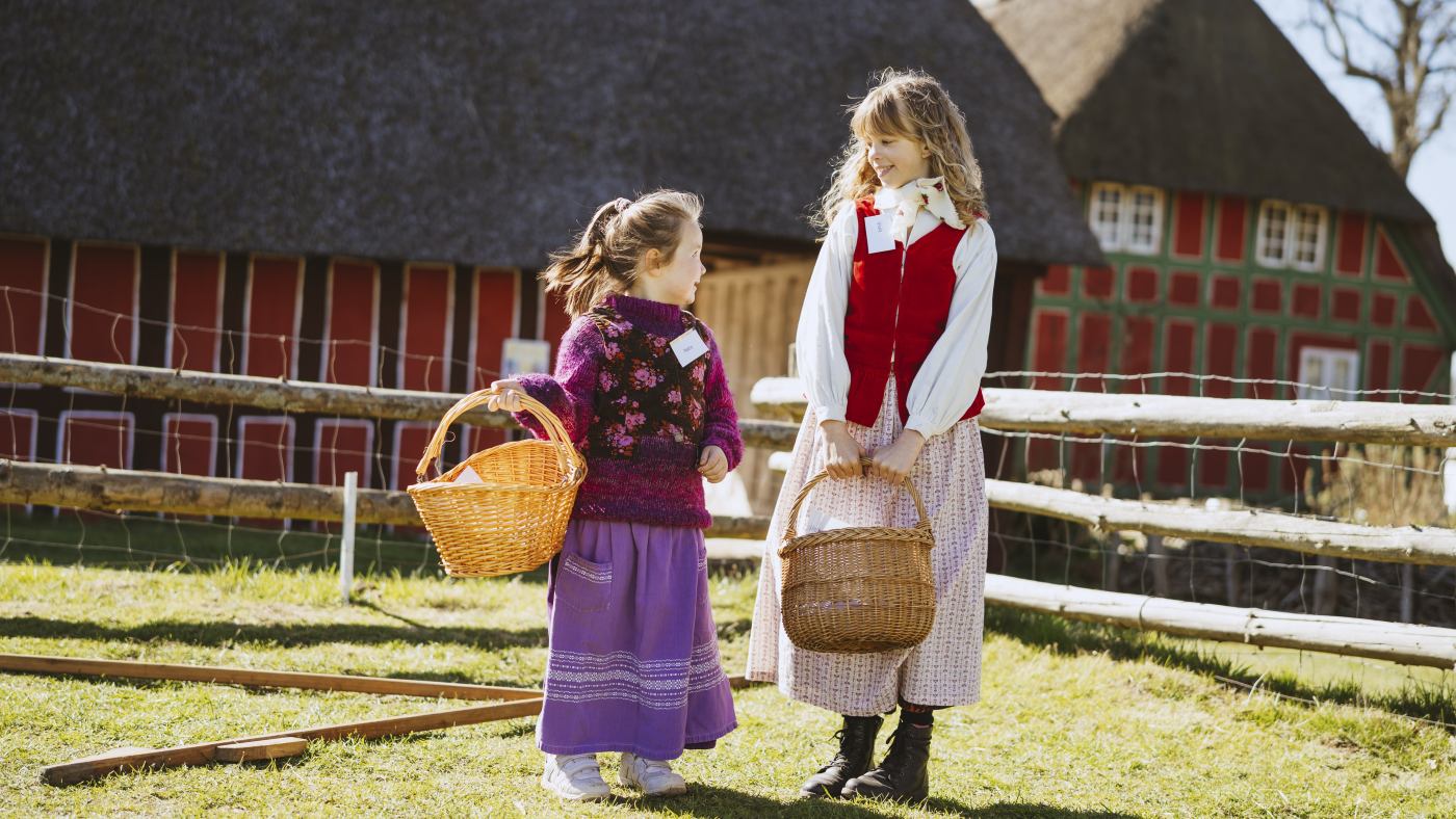 To piger til forår på Kringsminde